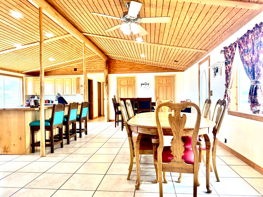 8457 E 6000 N Lapoint, UT 84039