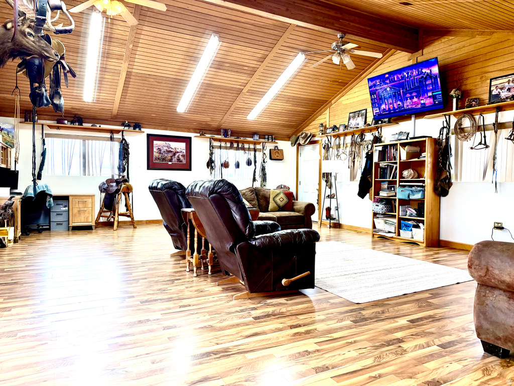 8457 E 6000 N Lapoint, UT 84039