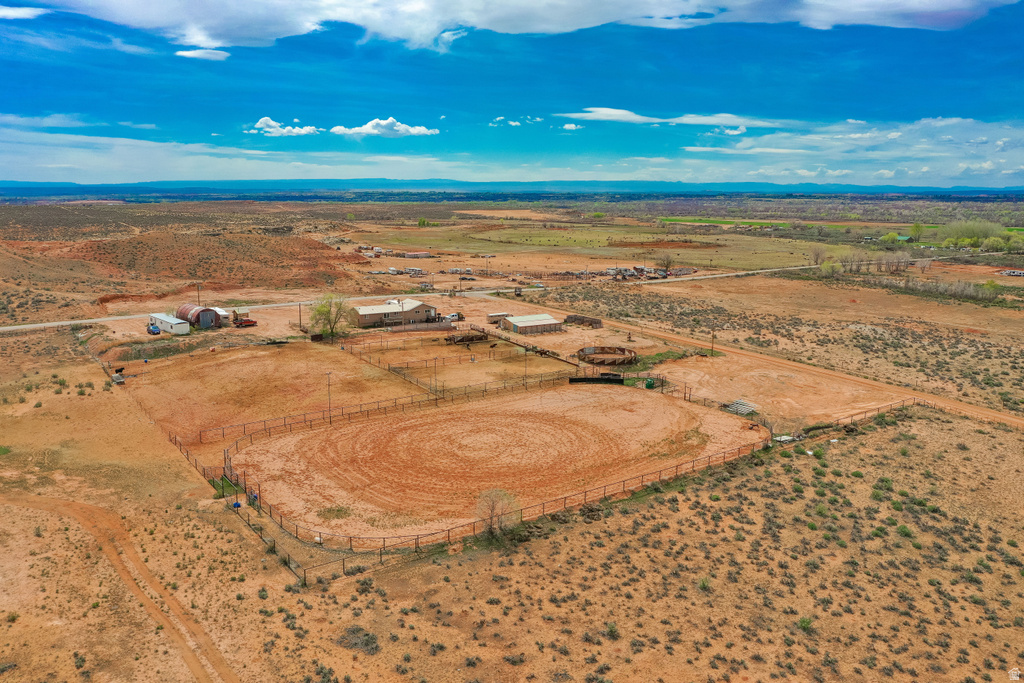 8457 E 6000 N Lapoint, UT 84039