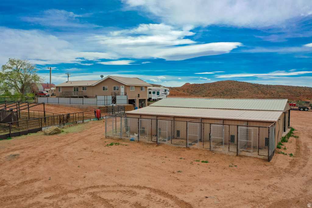 8457 E 6000 N Lapoint, UT 84039