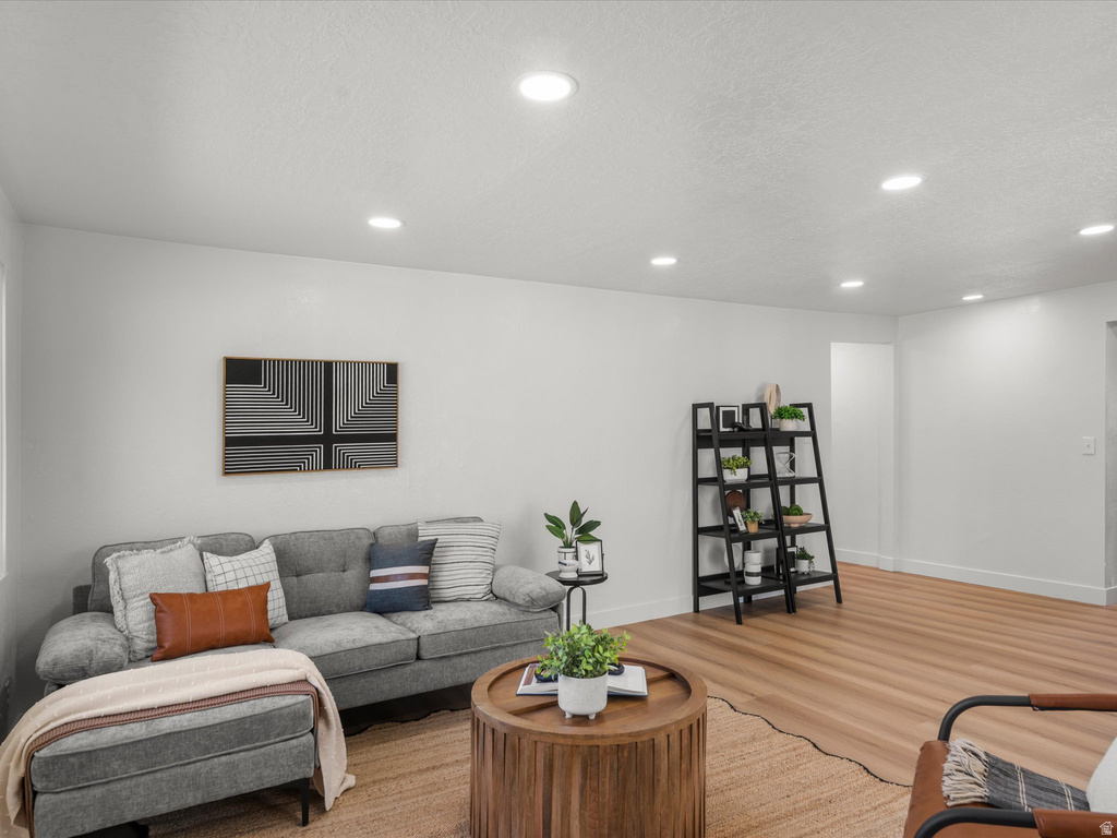 2164 N 300 W Sunset, UT 84015