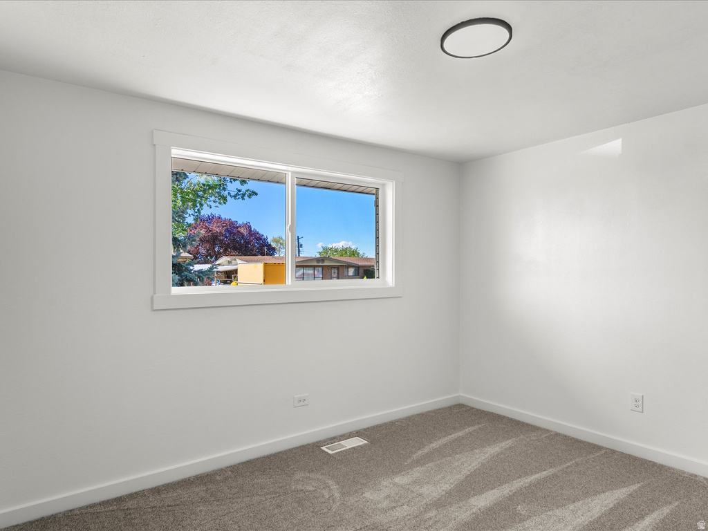 2164 N 300 W Sunset, UT 84015