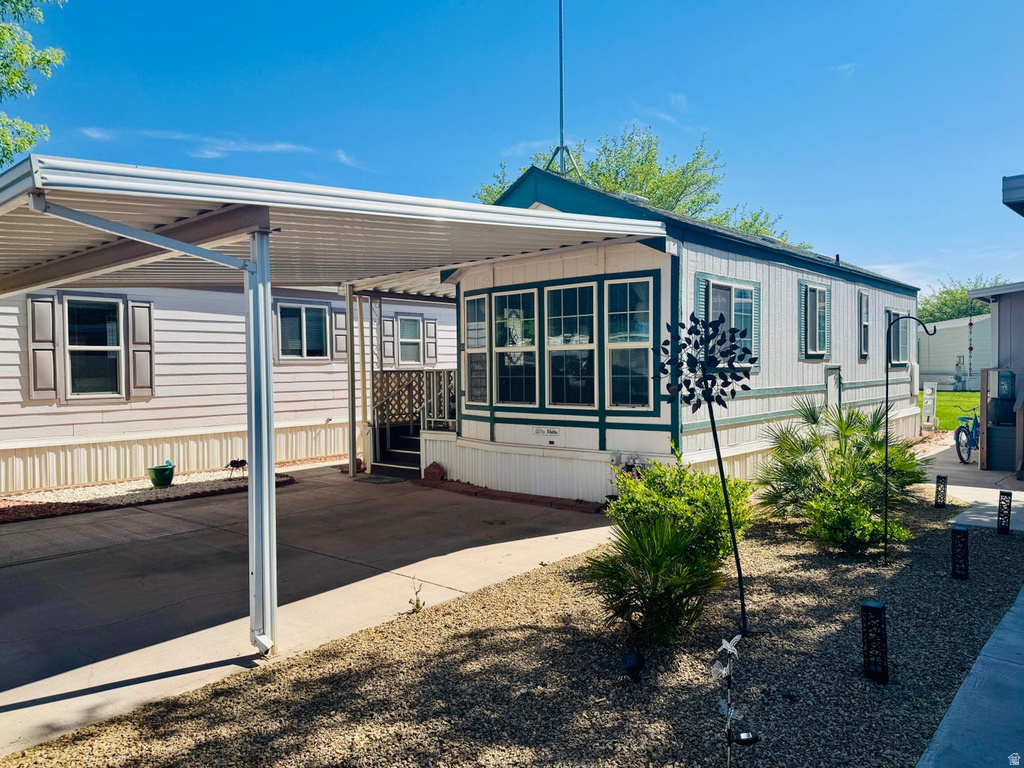 1160 E TELEGRAPH photo 2