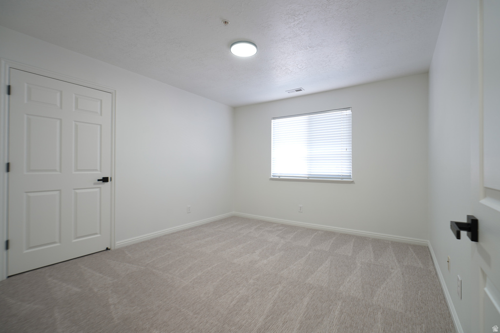 8176 N CEDAR SPRINGS RD #V12 Eagle Mountain, UT 84005