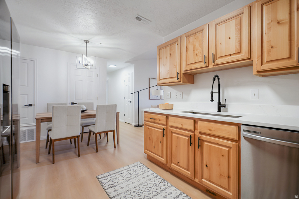 8176 N CEDAR SPRINGS RD #V12 Eagle Mountain, UT 84005