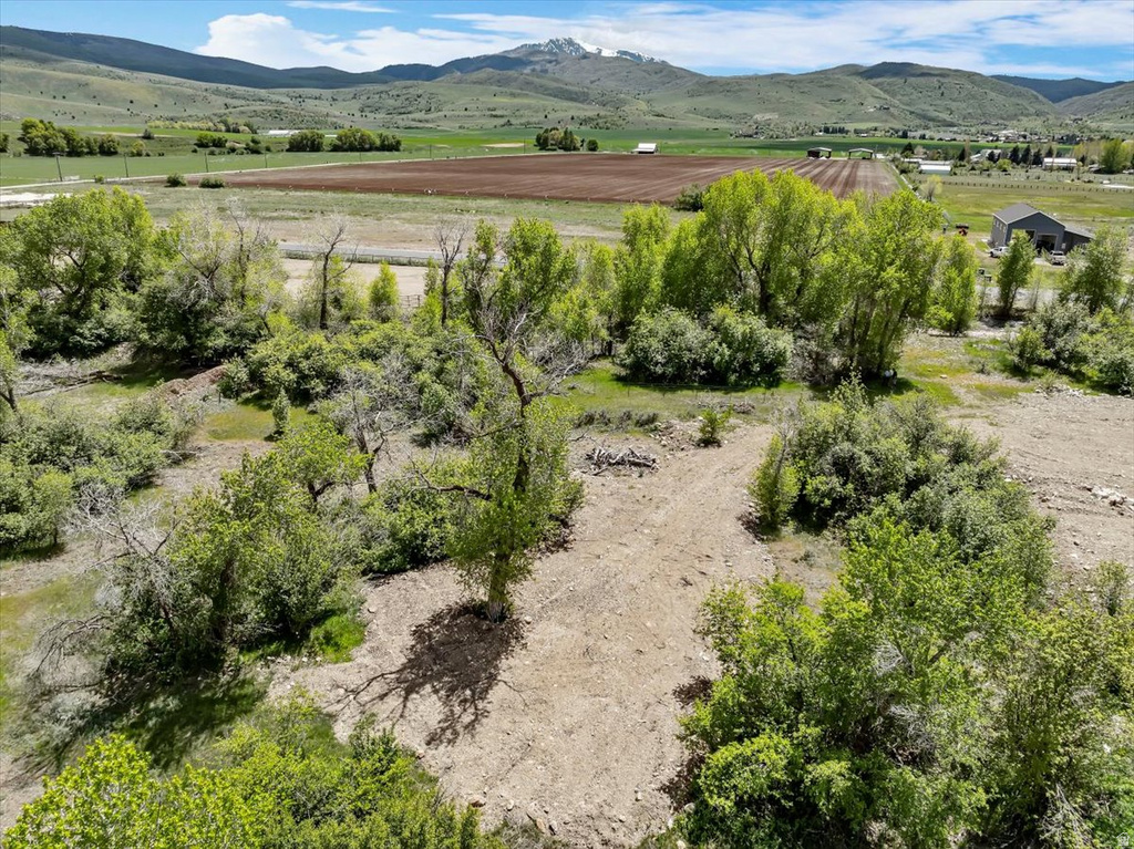 9378 E 850 S Huntsville, UT 84317