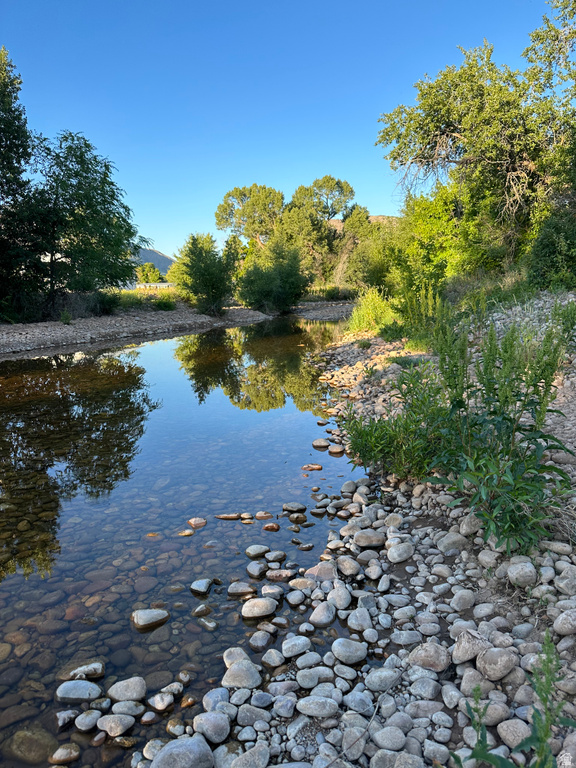 9378 E 850 S Huntsville, UT 84317