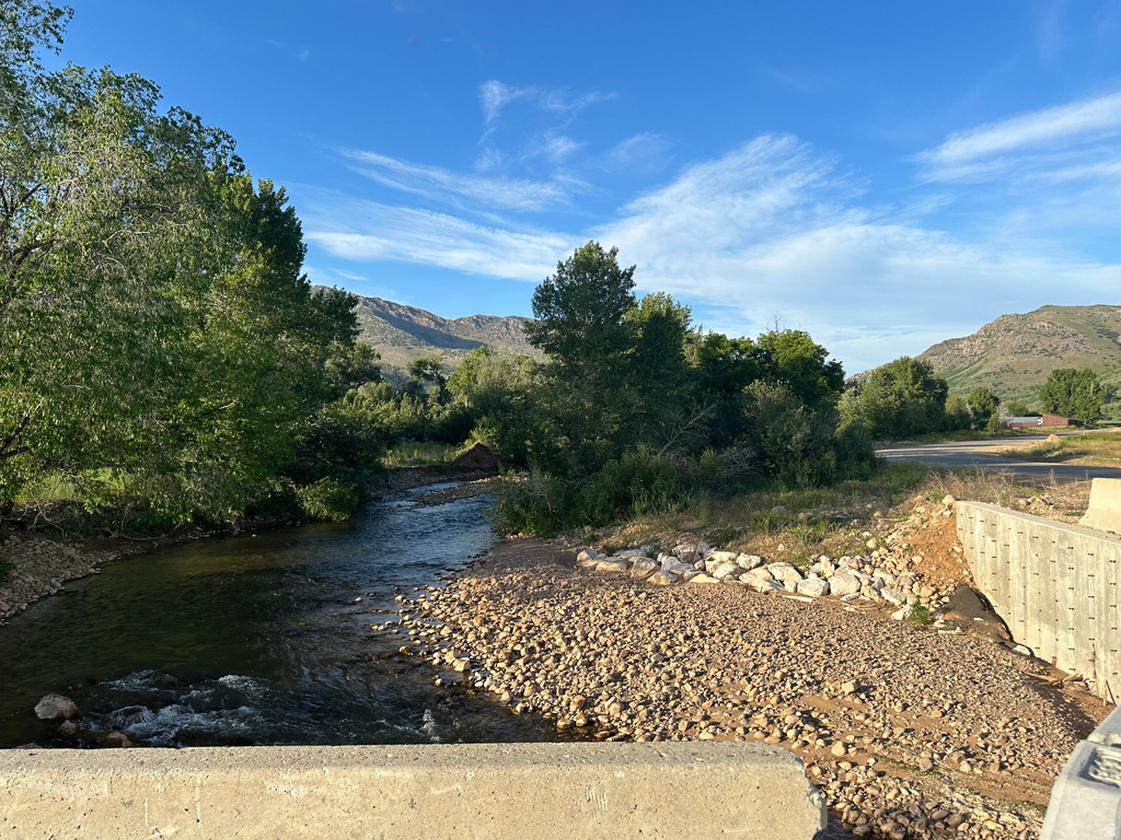 9378 E 850 S Huntsville, UT 84317