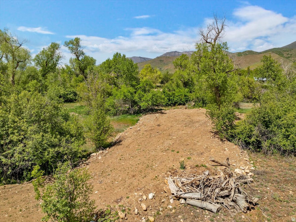9378 E 850 S Huntsville, UT 84317