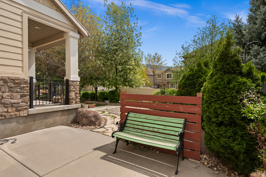 1418 E EAGLE CLIFF CT Sandy, UT 84092