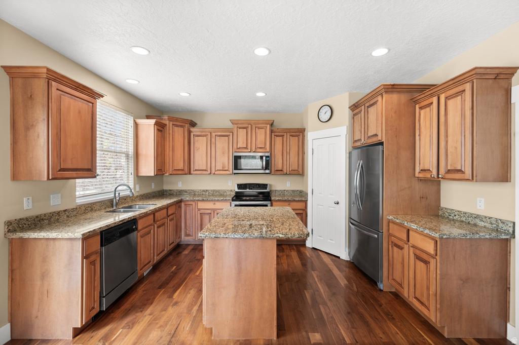 1418 E EAGLE CLIFF CT Sandy, UT 84092