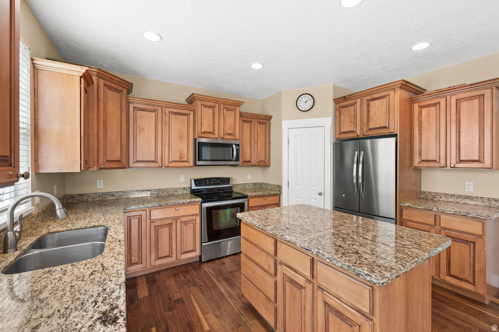 1418 E EAGLE CLIFF CT Sandy, UT 84092