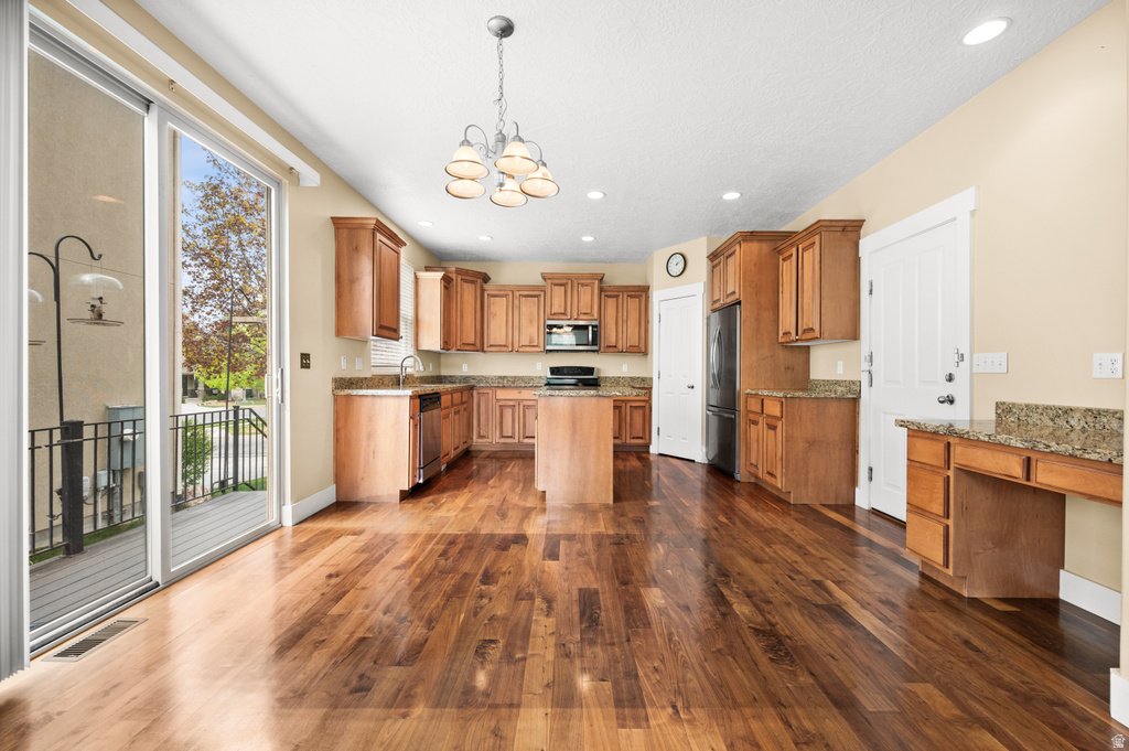 1418 E EAGLE CLIFF CT Sandy, UT 84092