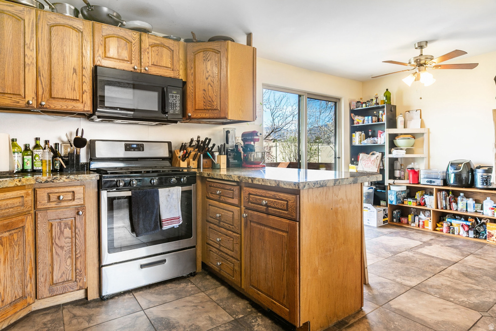 1553 E 6670 S Cottonwood Heights, UT 84121