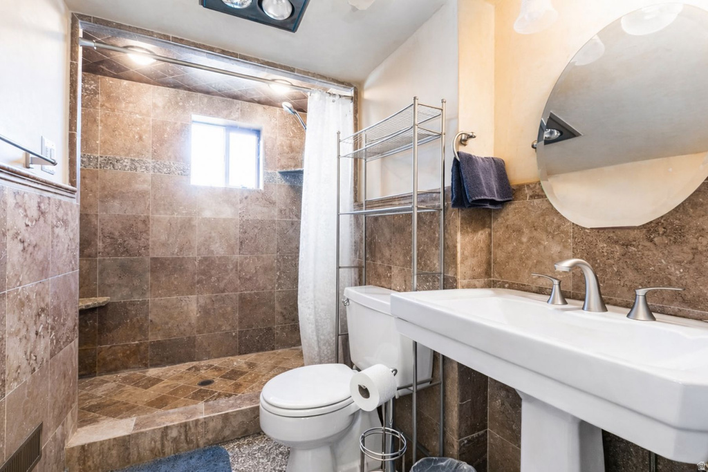 1553 E 6670 S Cottonwood Heights, UT 84121