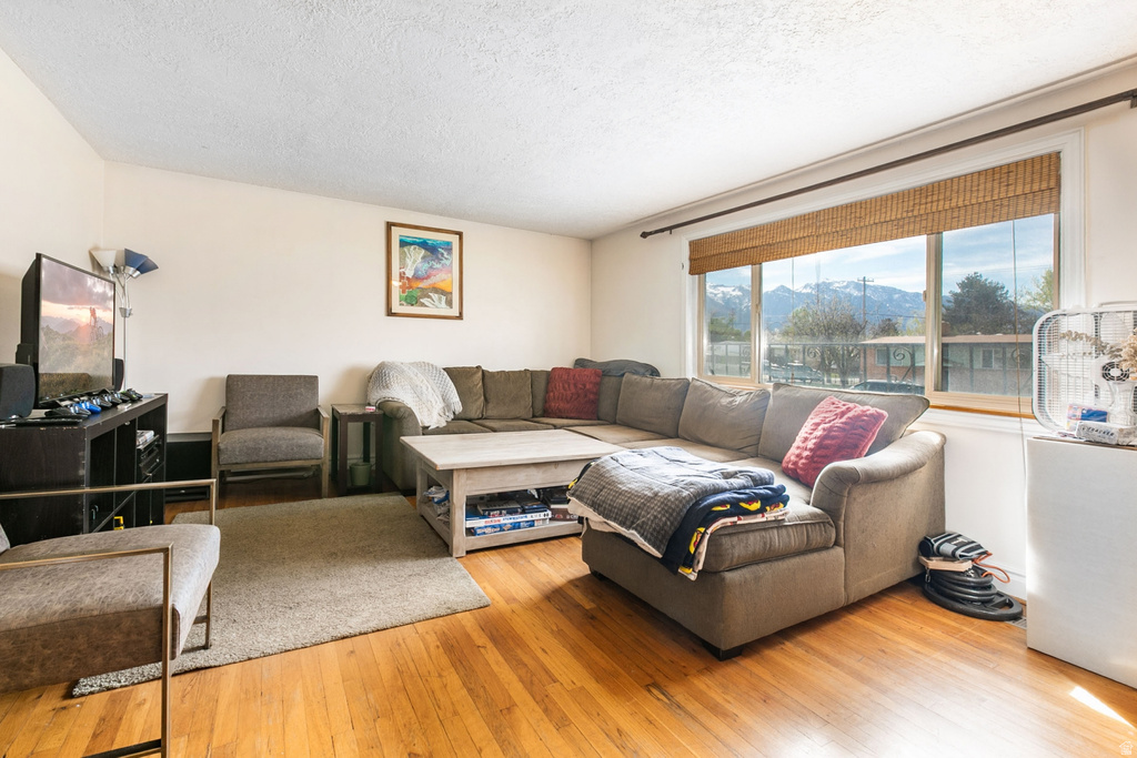 1553 E 6670 S Cottonwood Heights, UT 84121