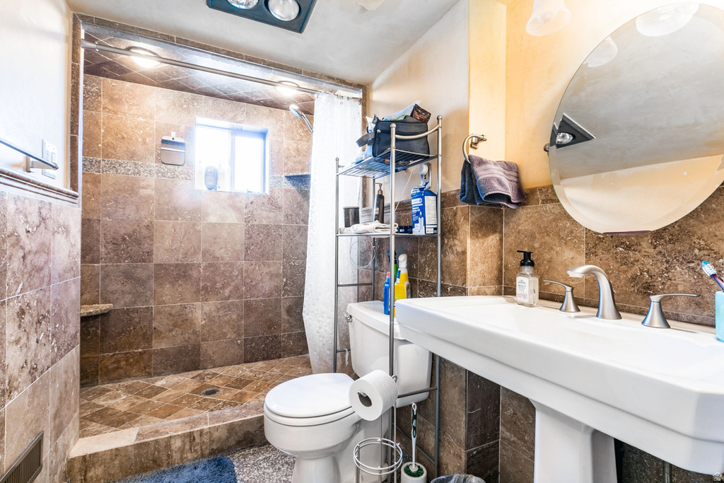 1553 E 6670 S Cottonwood Heights, UT 84121