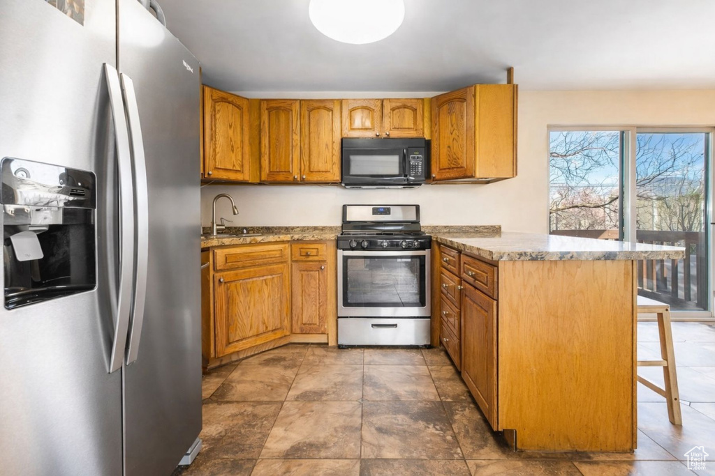 1553 E 6670 S Cottonwood Heights, UT 84121