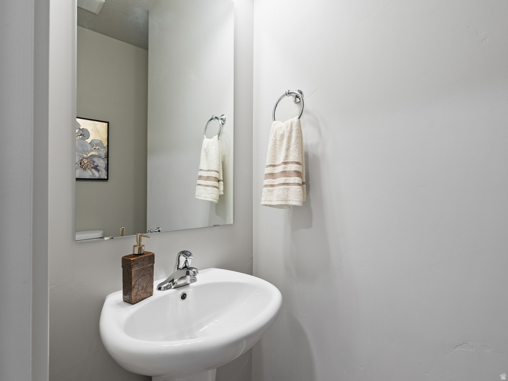 1998 N 4100 W Lehi, UT 84048