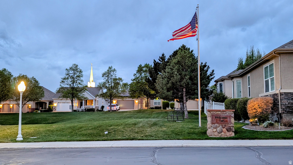 1423 W HONEY CRISP WAY South Jordan, UT 84095