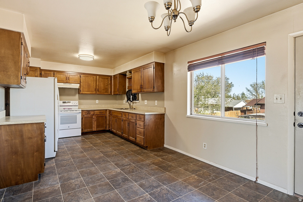 386 W FRONTIER CIR Cedar City, UT 84721