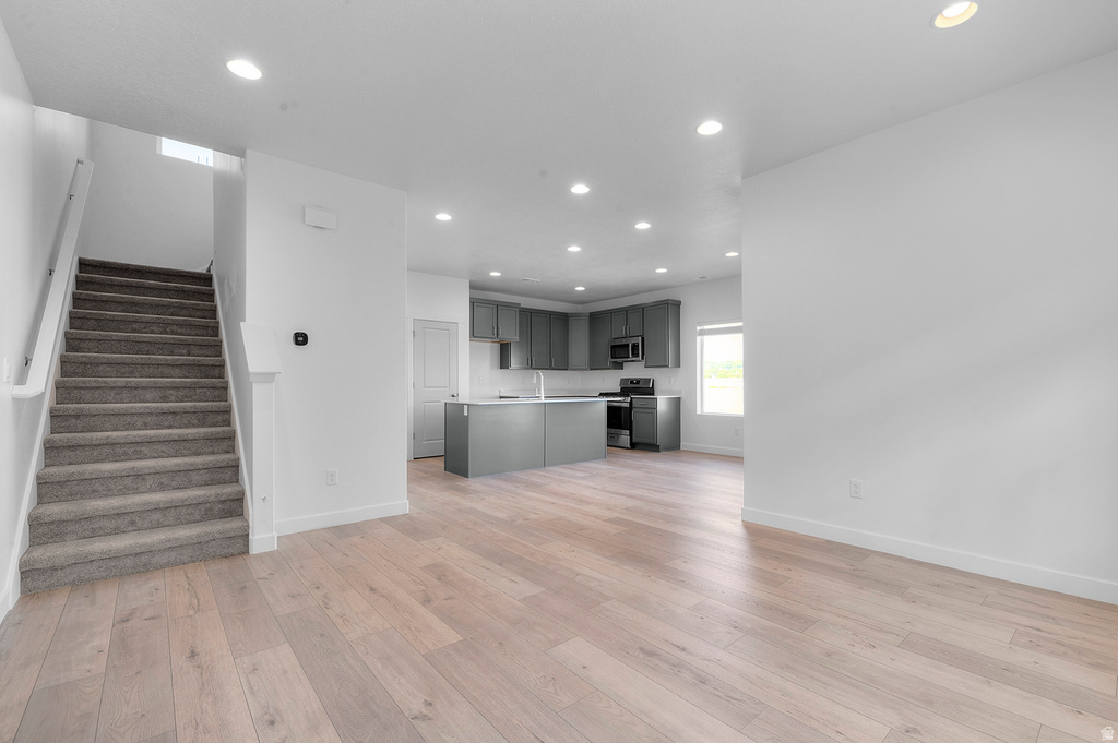 572 N BUFFALO GRASS LN Lindon, UT 84042