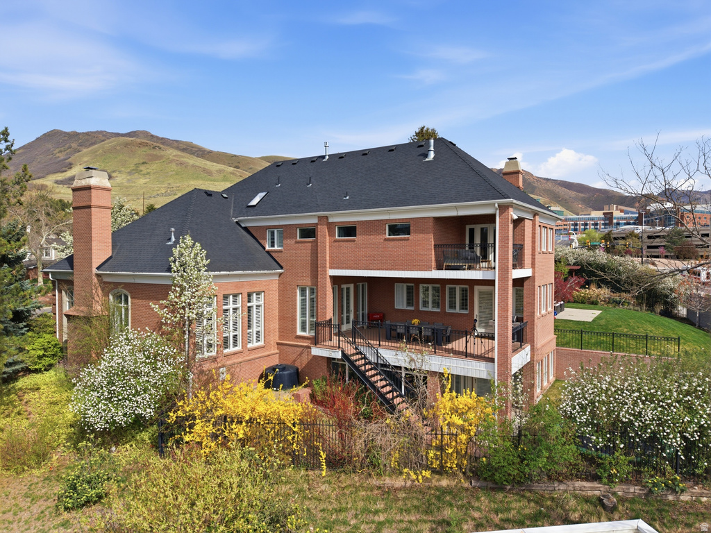 1714 E FORT DOUGLAS CIR Salt Lake City, UT 84103