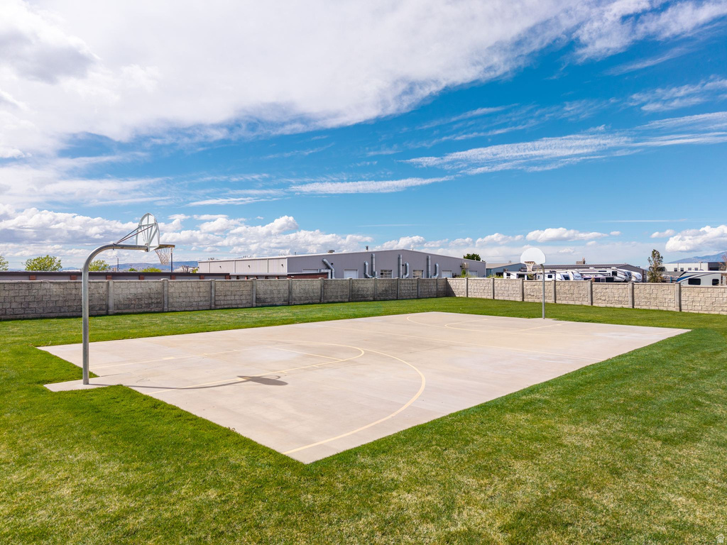 987 S 1850 W Springville, UT 84663