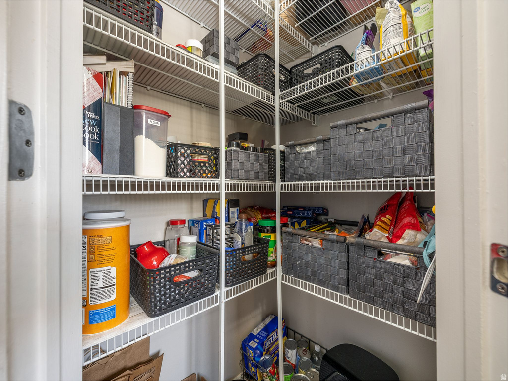 987 S 1850 W Springville, UT 84663