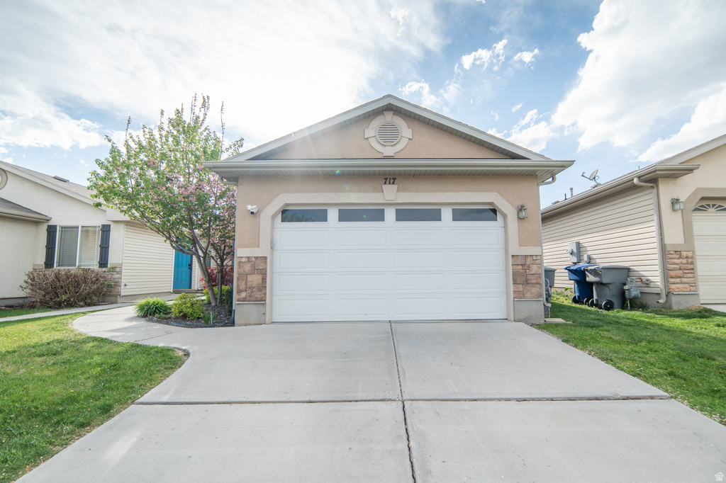 717 N BRADFORD DR North Salt Lake, UT 84054