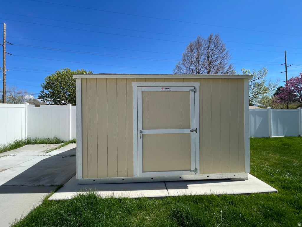 6407 S EVEREST DR Taylorsville, UT 84129