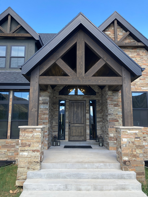 259 S MEADOW DR Springville, UT 84663