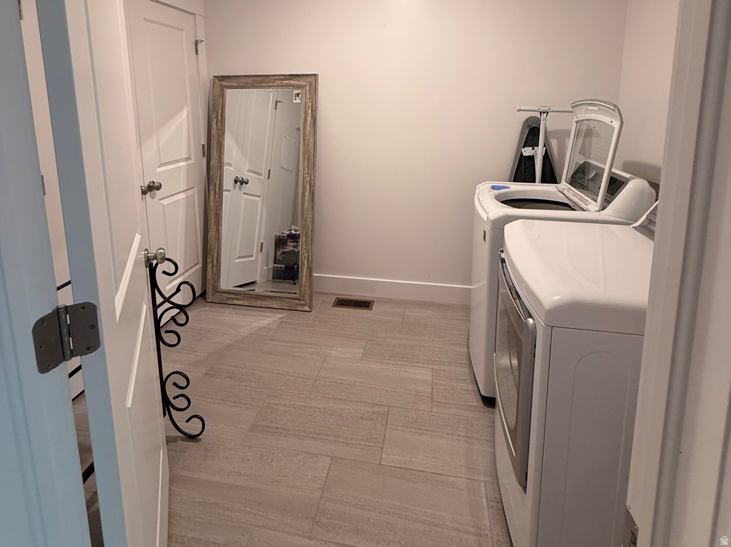 6555 S 390 E South Weber, UT 84405