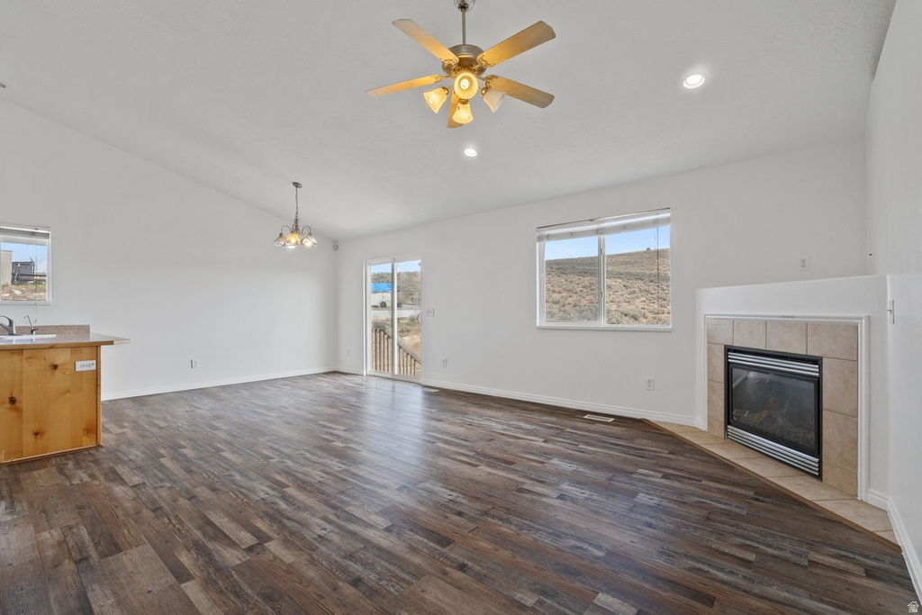 2253 LONE TREE PKWY Eagle Mountain, UT 84005