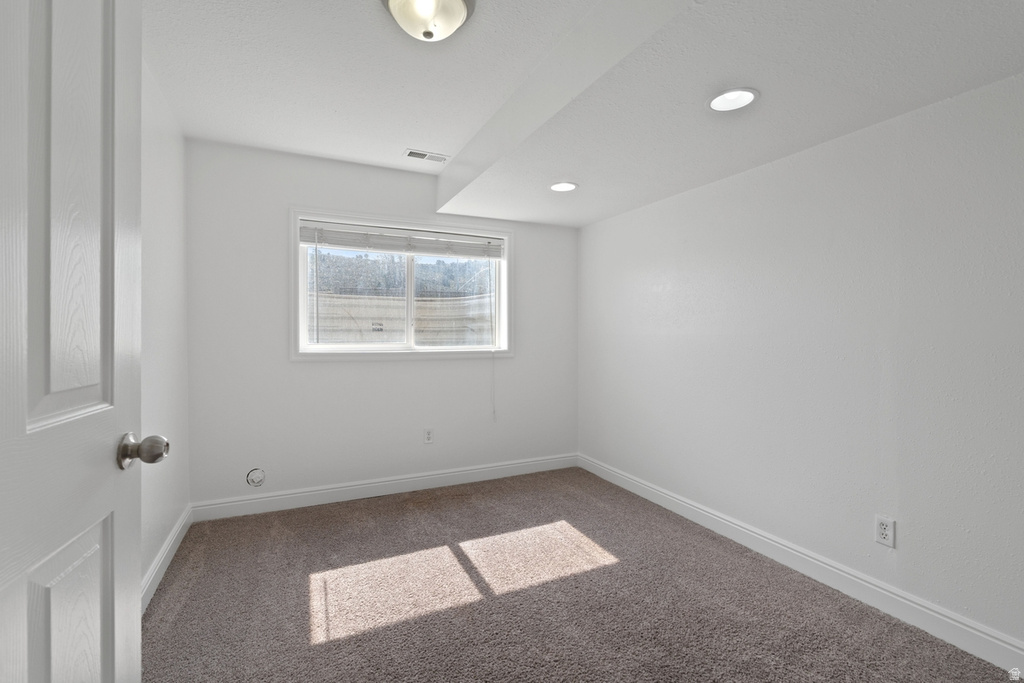 2253 LONE TREE PKWY Eagle Mountain, UT 84005