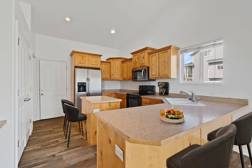 2253 LONE TREE PKWY Eagle Mountain, UT 84005