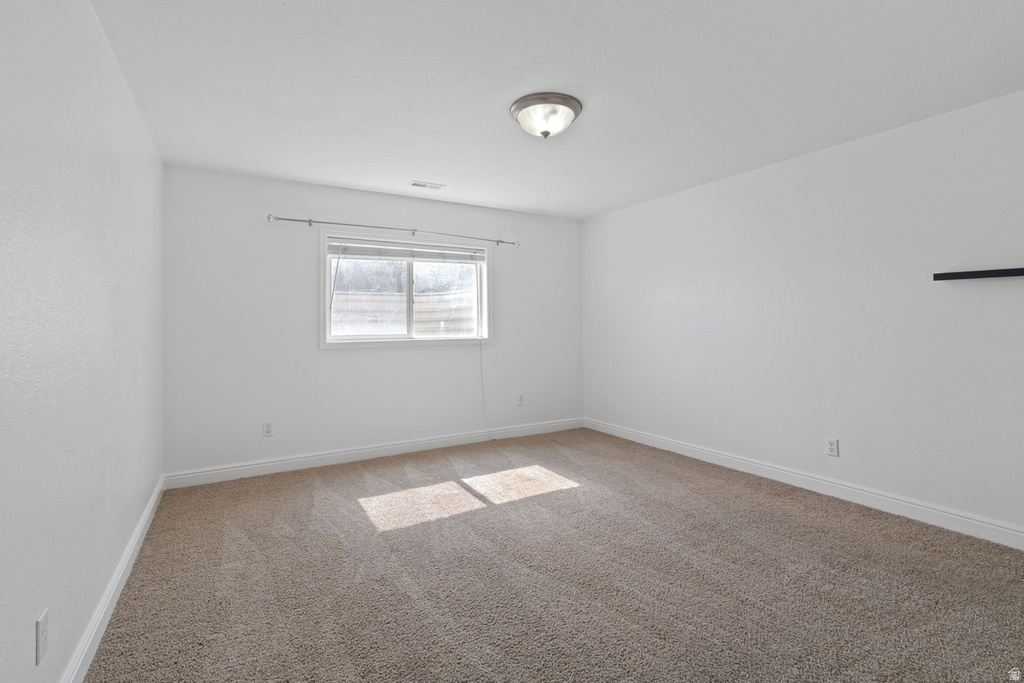 2253 LONE TREE PKWY Eagle Mountain, UT 84005