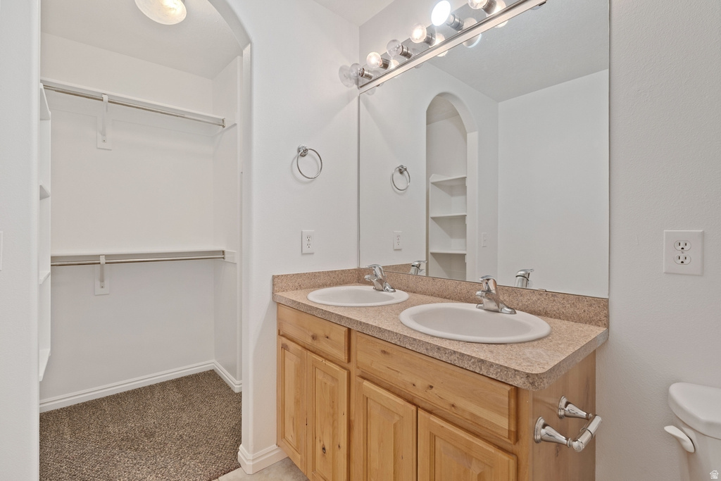 2253 LONE TREE PKWY Eagle Mountain, UT 84005