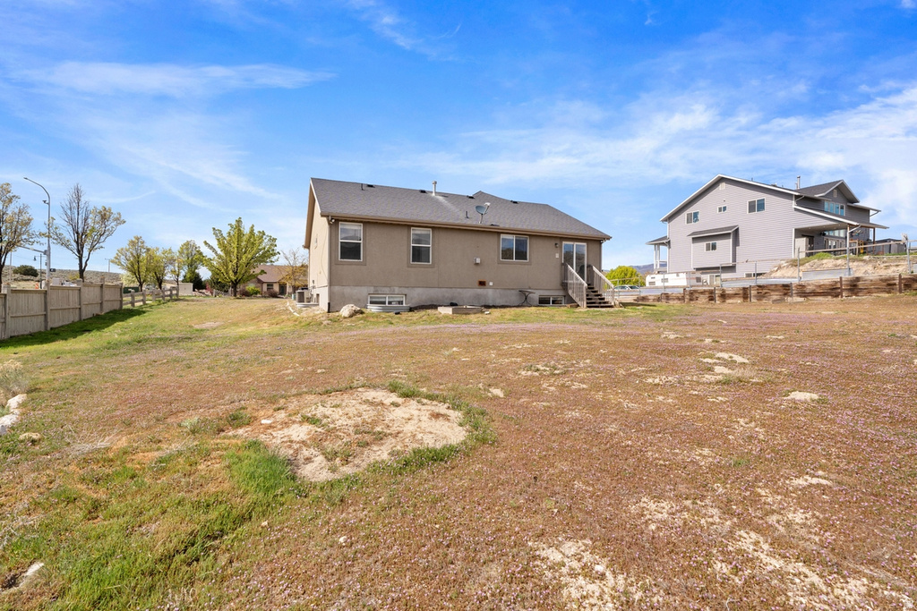 2253 LONE TREE PKWY Eagle Mountain, UT 84005