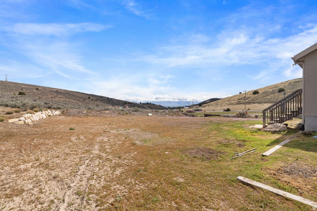 2253 LONE TREE PKWY Eagle Mountain, UT 84005