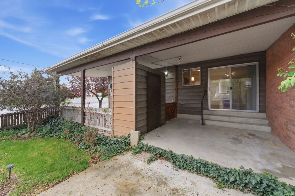 6112 S VINEWAY CIR Salt Lake City, UT 84121