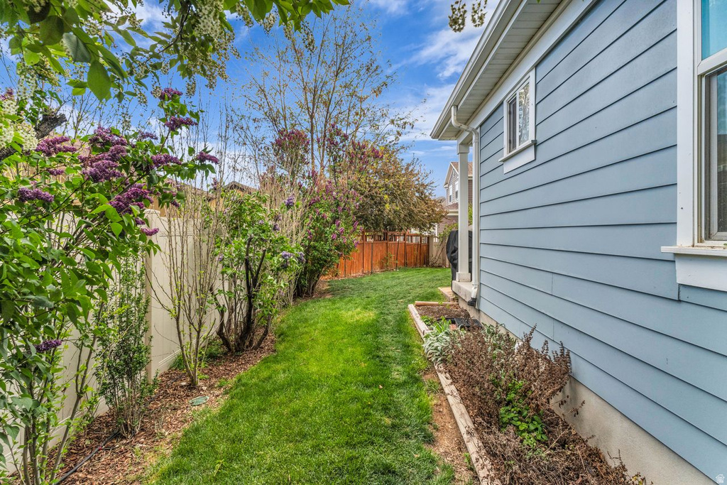 4481 W PALE MOON LN South Jordan, UT 84009