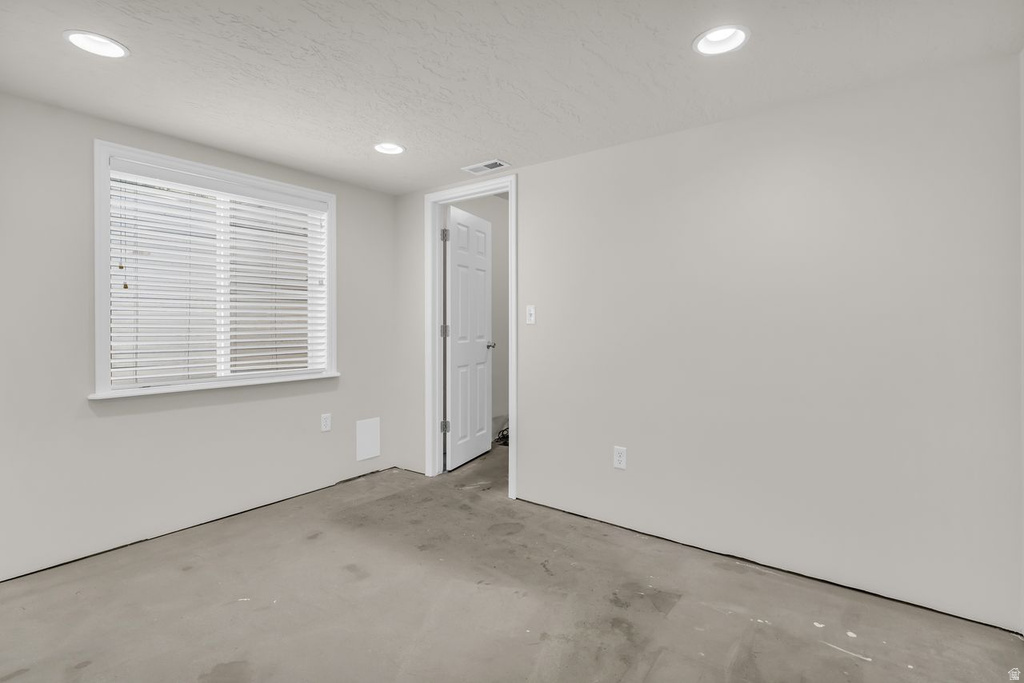 4481 W PALE MOON LN South Jordan, UT 84009