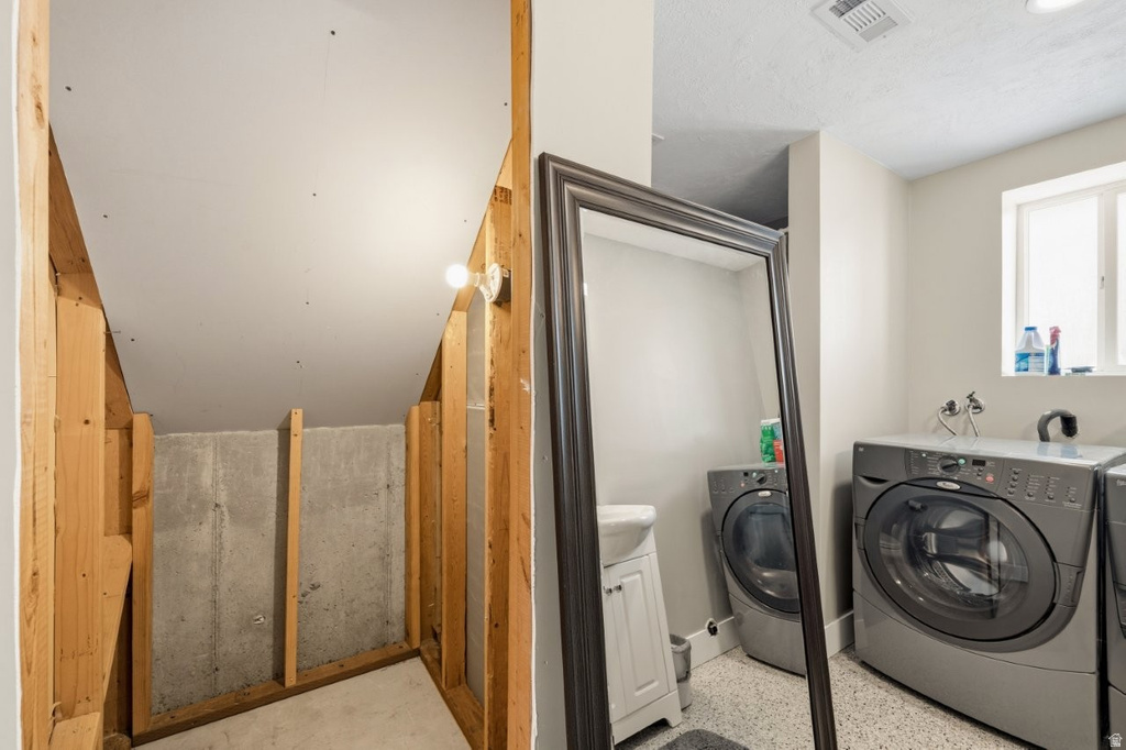 2029 N 1720 W Clinton, UT 84015