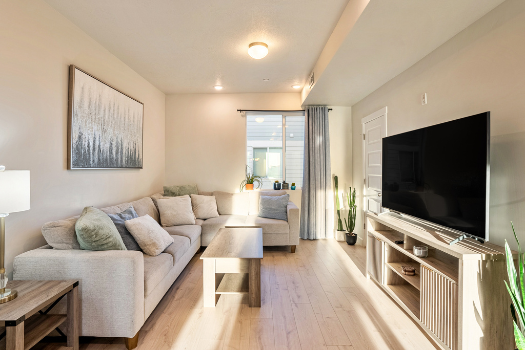 1146 S REDWOOD RD #1006 Salt Lake City, UT 84104