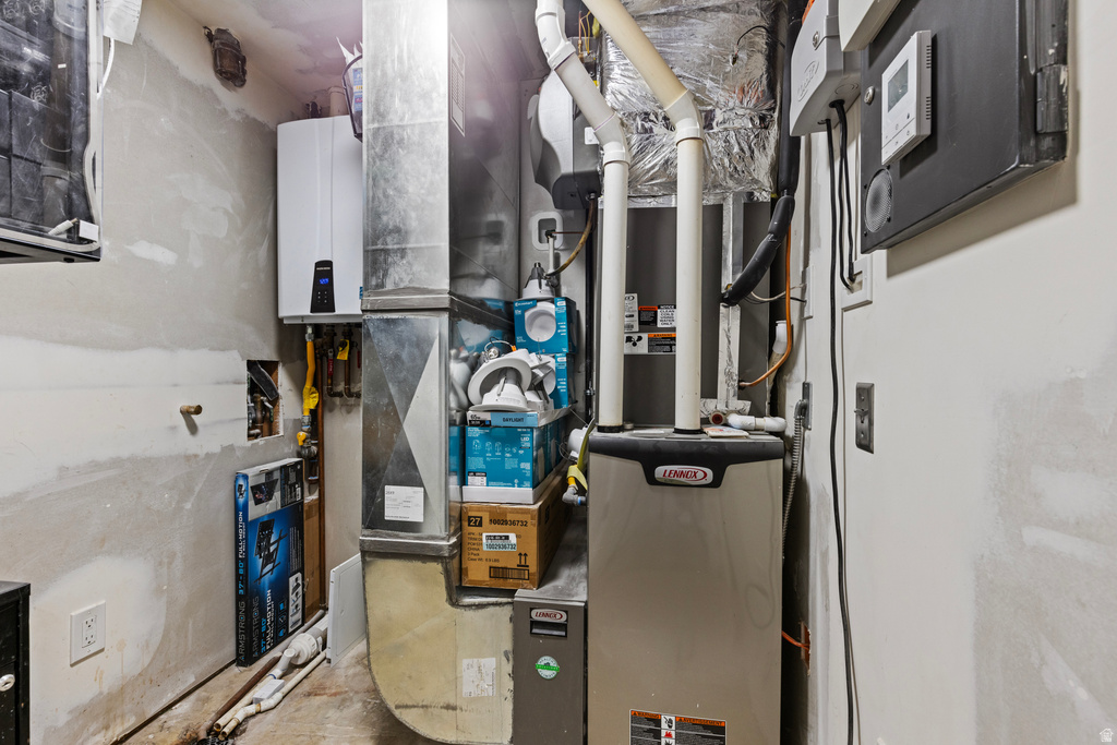 20 S COLEMAN ST Tooele, UT 84074