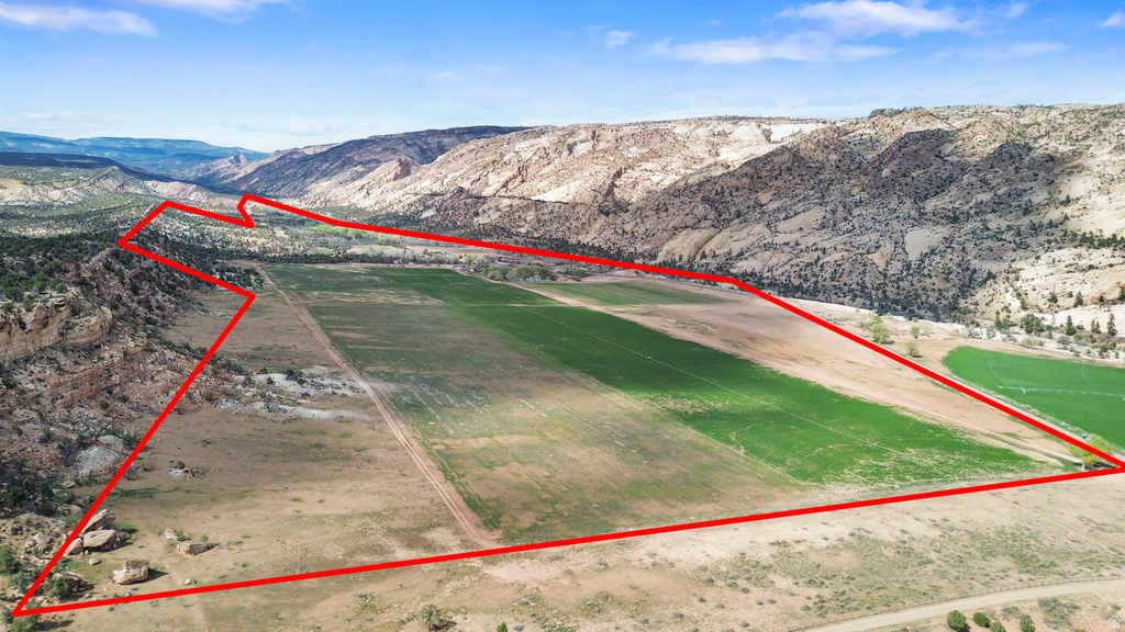 2275 N Pine Rd, Escalante, UT 84726