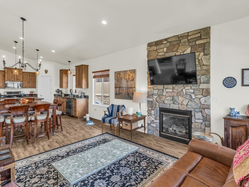 12367 S BLACK FOOT ST Riverton, UT 84096