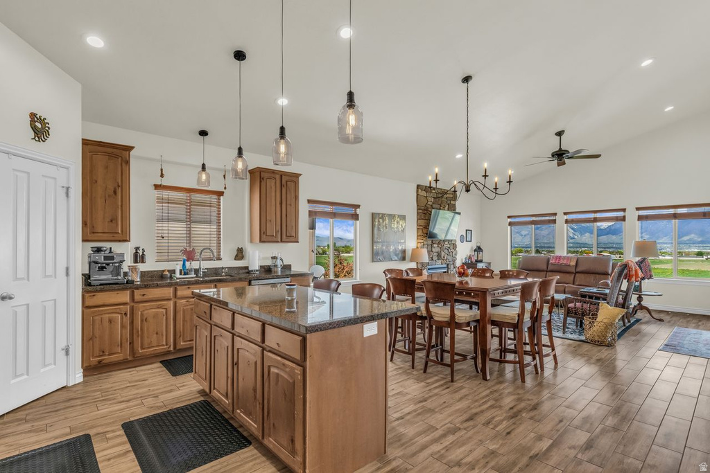 12367 S BLACK FOOT ST Riverton, UT 84096