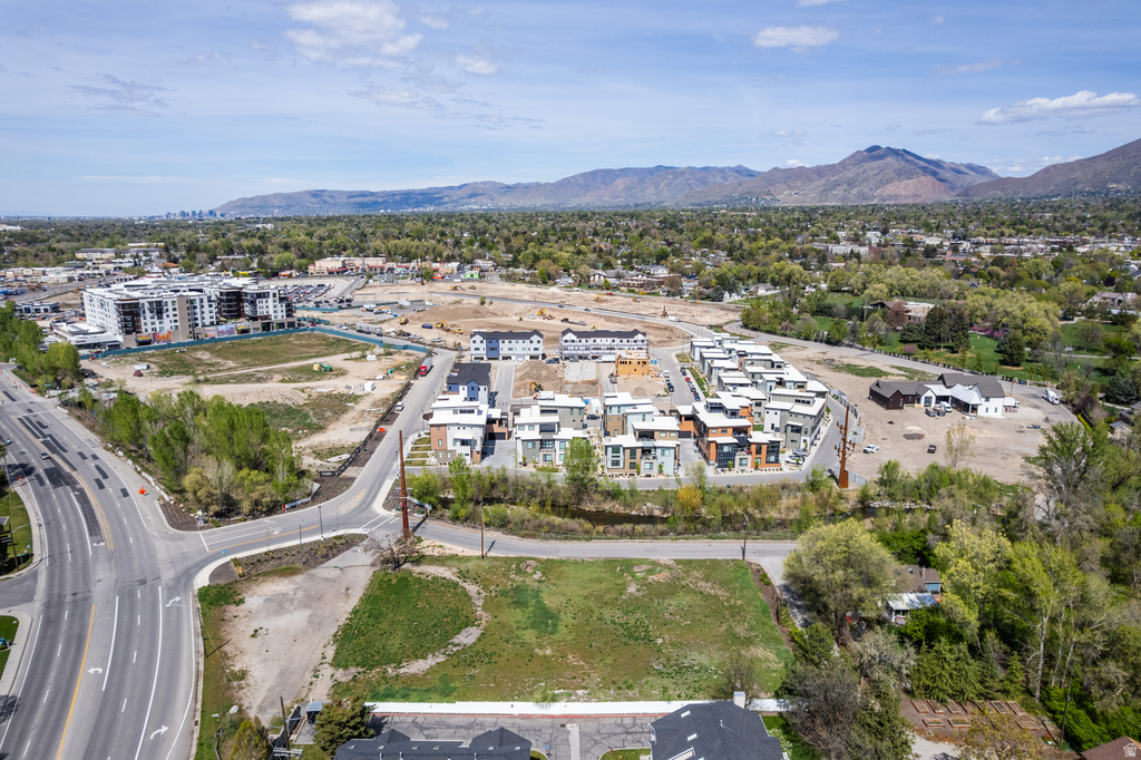 1990 E ARBOR LN Holladay, UT 84117